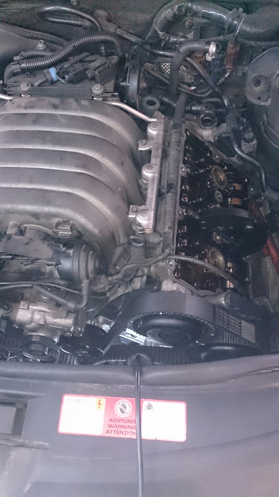 Потекла помпа, попутно ревизия клапанных крышек, замена триподов — Audi ...