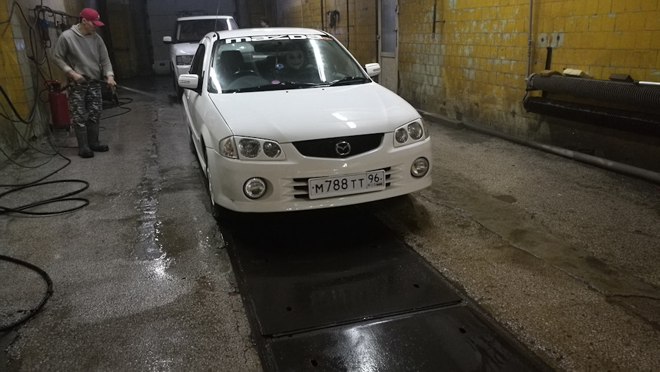Фото в бортжурнале Mazda Familia (BJ)