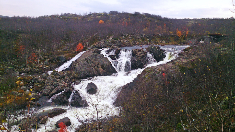 Водопад на р. Титовка — Suzuki Jimny (1G)