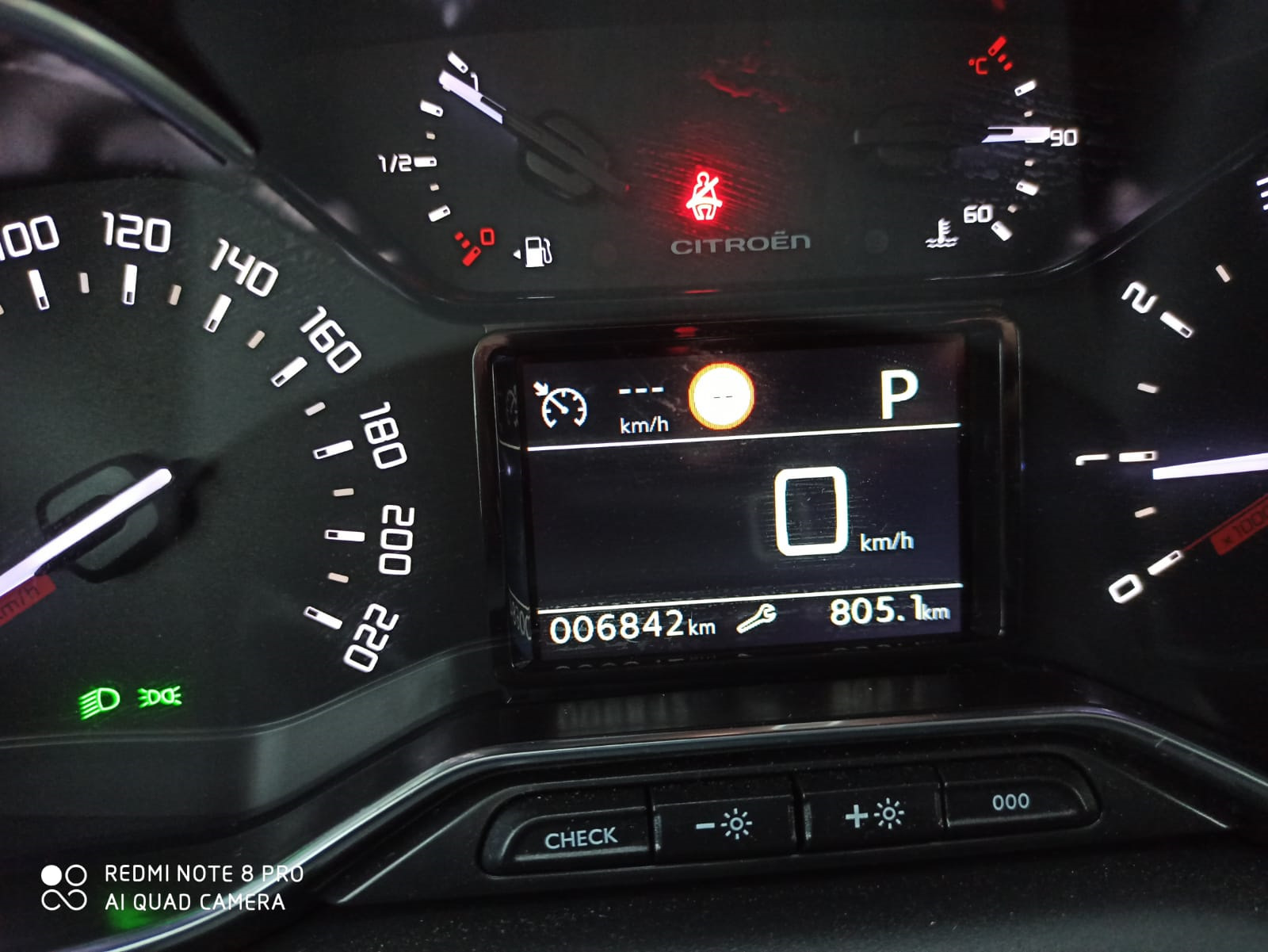 Панель приборов ситроен с3. Ситроен с3 горит. Приборная панель ситроен с3 2004. Растет температура двигателя при движении ситроен с4. Тахометр ситроен с1.