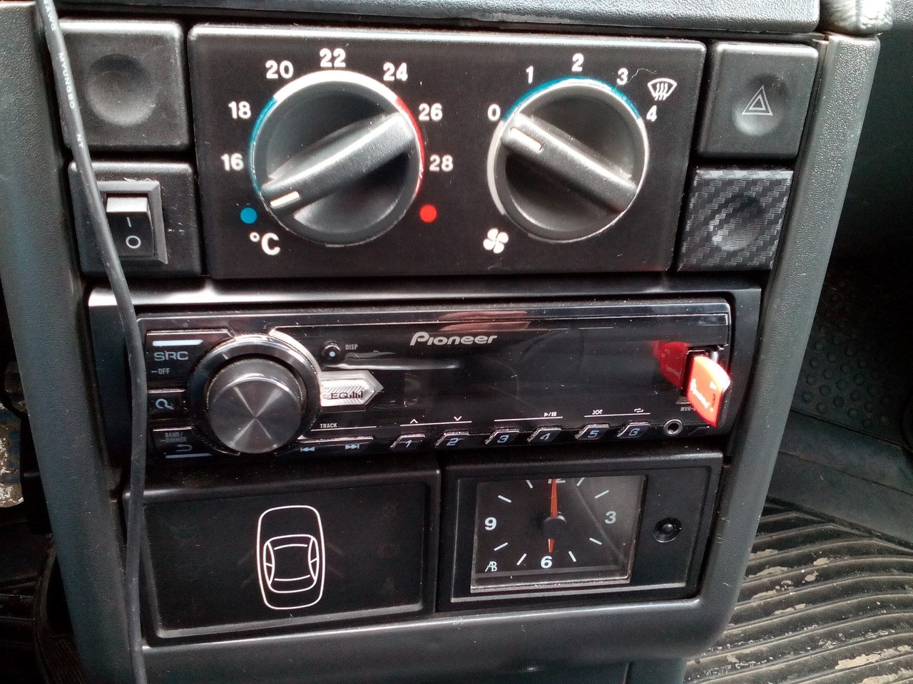 Магнитола — Lada 21104, 1,6 л, 2005 года | автозвук | DRIVE2