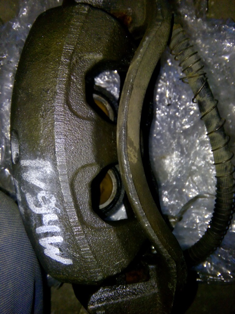 Суппорт тормозной передний N84 и N94. В чем разница? — Mitsubishi Space ...