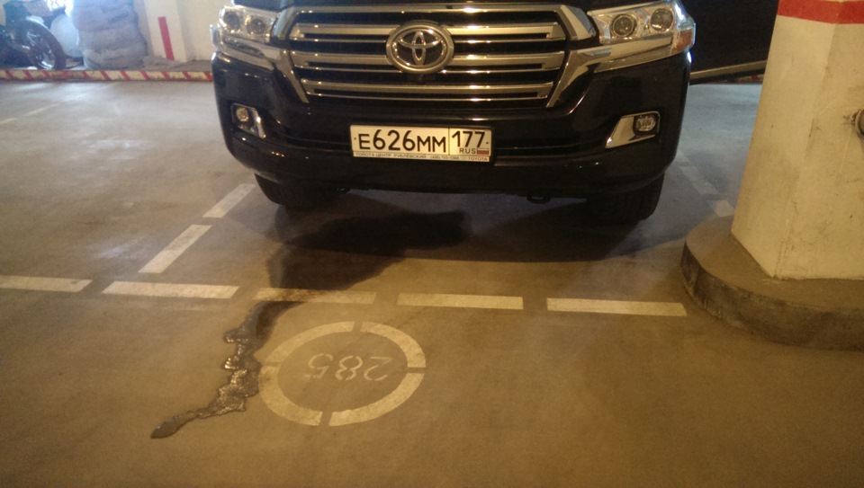 течет бачок омывателя — Toyota Land Cruiser 200, 4,5 л, 2015 года ...