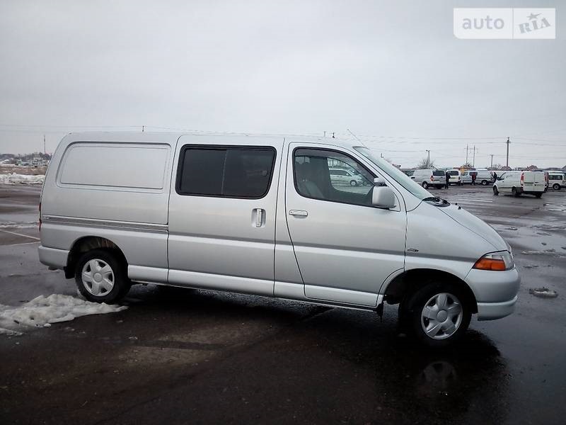 Фружина хаис. Toyota Hiace h200 2007 г в. Хаис. Черный Хаис. Разрушительницамер Хаис.