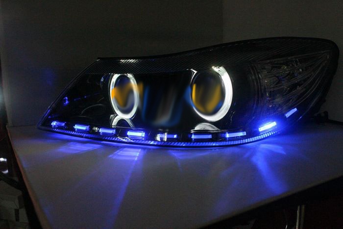 Оптика шкода. Оптика Октавия а5. Фара led Octavia a5. Светодиодные фары на Шкода Октавия а5. Octavia a5 FL ангельские глазки.