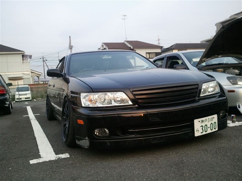 Фара ниссан лаурель. Nissan Laurel hc35 medalist. Ниссан Лаурель 35 медалист. Nissan Laurel c35 medalist реснички. Ниссан Лаурель 35 клаб с.