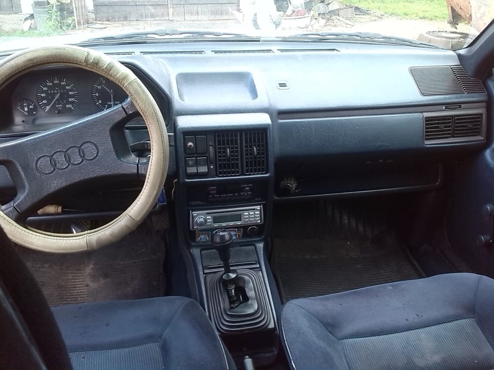 audi 100 c3 салон