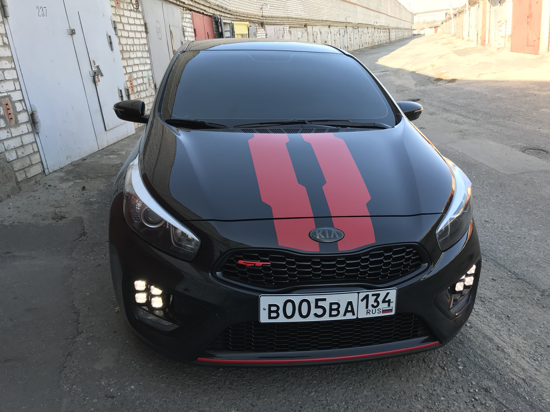 Kia Cerato в матовой пленке