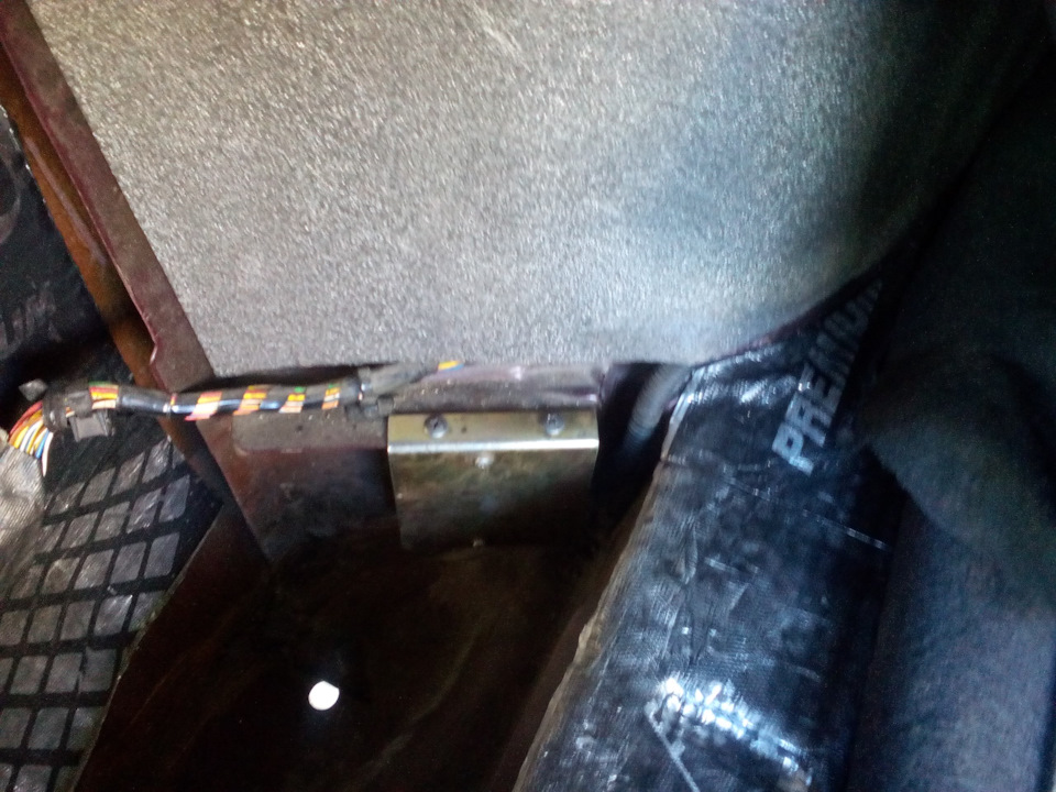 штатный парктроник приора — Lada Приора хэтчбек, 1,6 л, 2010 года ...