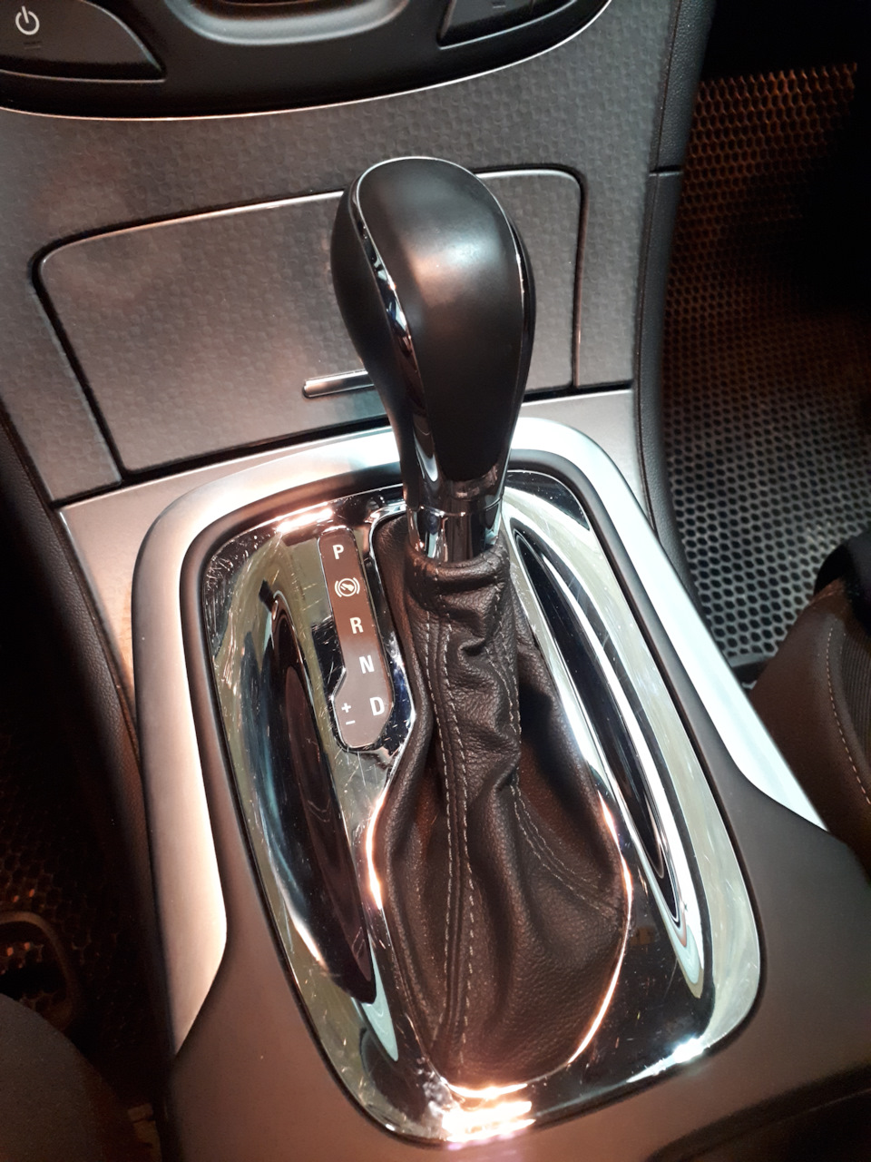 Фото в бортжурнале Opel Insignia (1G)