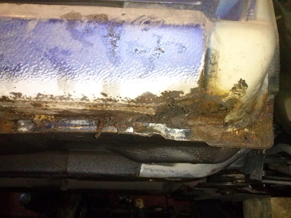 Трещины на полах пассажирской газели. Подварить крышку поддона в городе магадане. Усилитель около рамки как подварить. Подварил. Можем подварить.