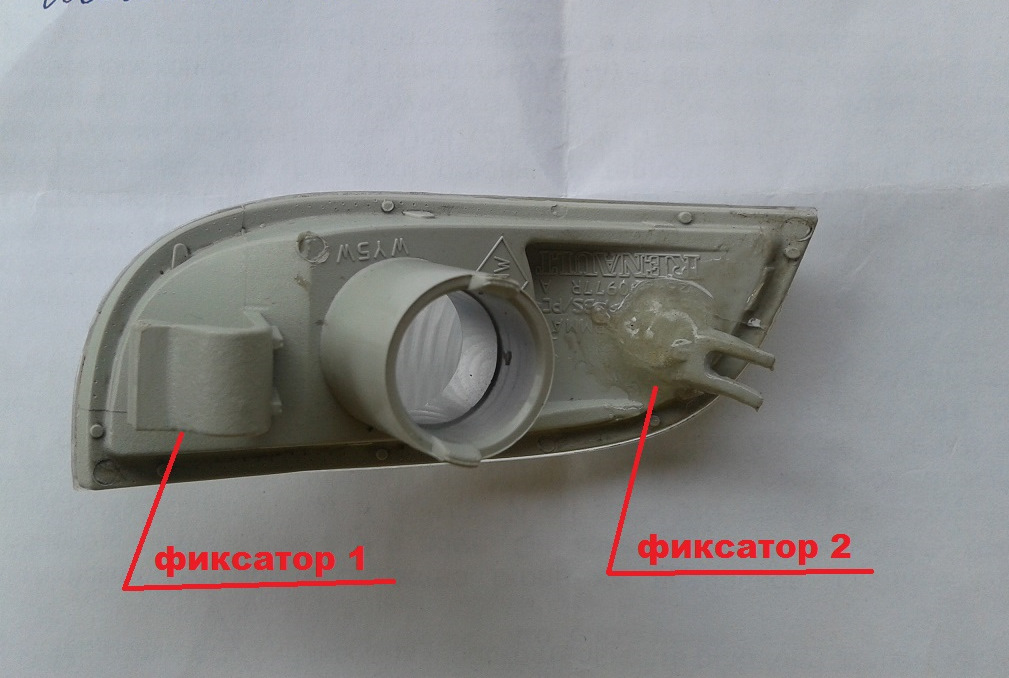 Повторитель сандеро. Повторитель поворота Сандеро степвей. Повторитель поворота в зеркало Рено Сандеро степвей 2 правый. Renault Sandero повторитель поворотников. Повторитель поворота в зеркало Рено Сандеро 2.