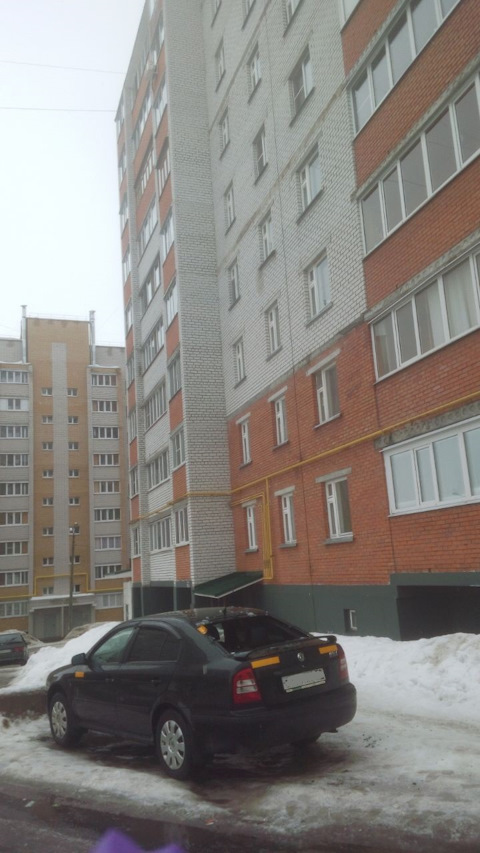 1U6845051M Стекло заднее (крышка багажника) с обогревом SKODA OCTAVIA ...