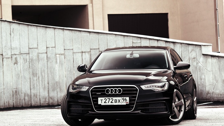 Audi a6 черный дым