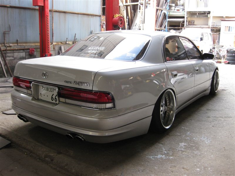 Toyota Crown Majesta 1995