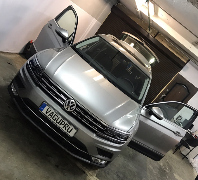 Установка камеры заднего вида на Tiguan2