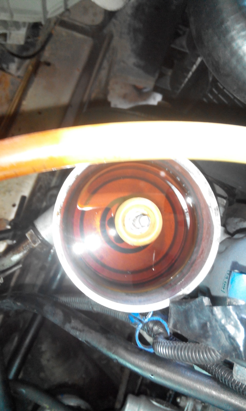 Вот такая жижа должна быть — Mercedes-Benz E-Class (W124)