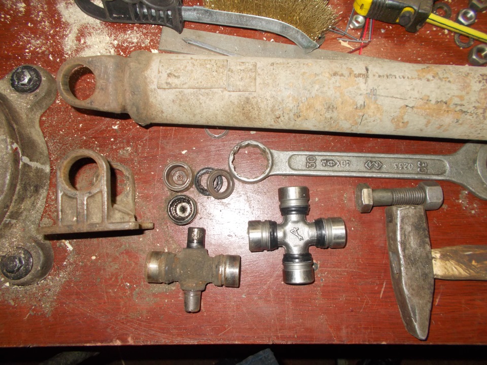 Меняем крестовину карданной передачи. — ИЖ 2126, 1,6 л., 2001 года ...