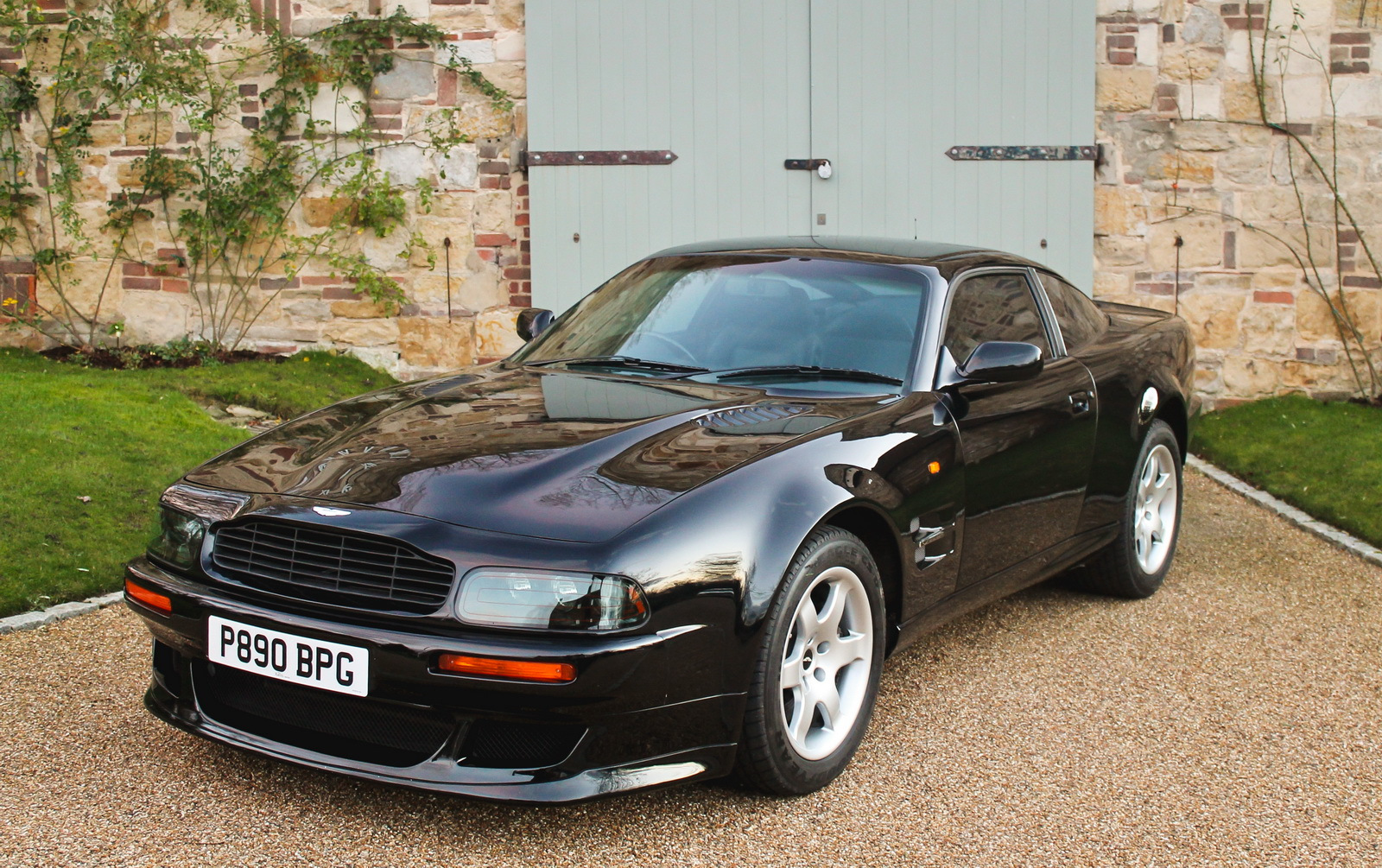 Aston Martin v8 Vantage 1999