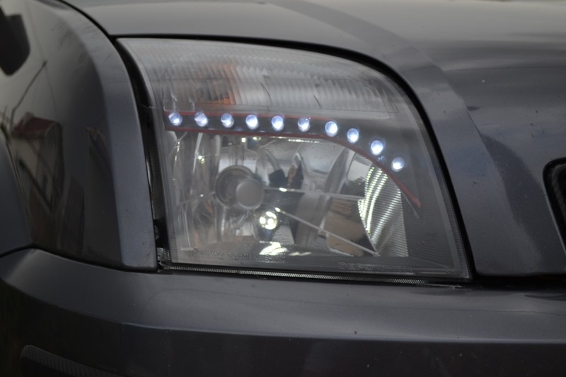 Ford Fusion Hybrid head Light connecting