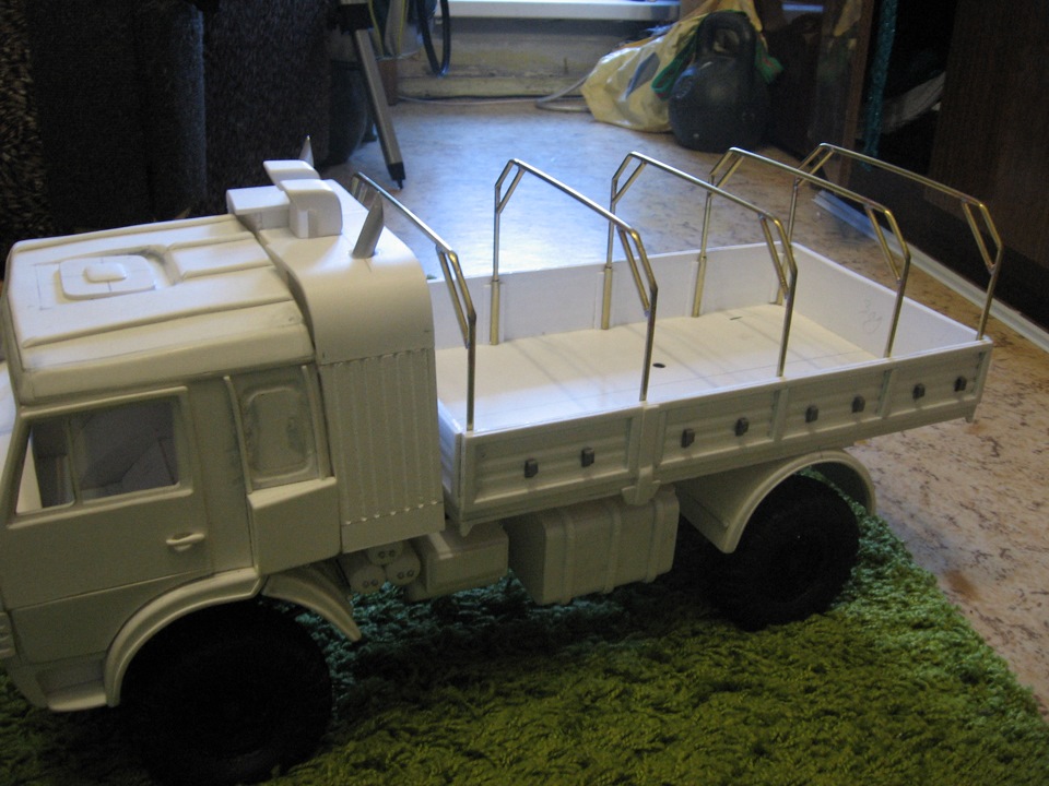 RC КАМАЗ 1 10. КАМАЗ В 10 масштабе. КАМАЗ из ДБ 1. Сборная модель КАМАЗА 4112.