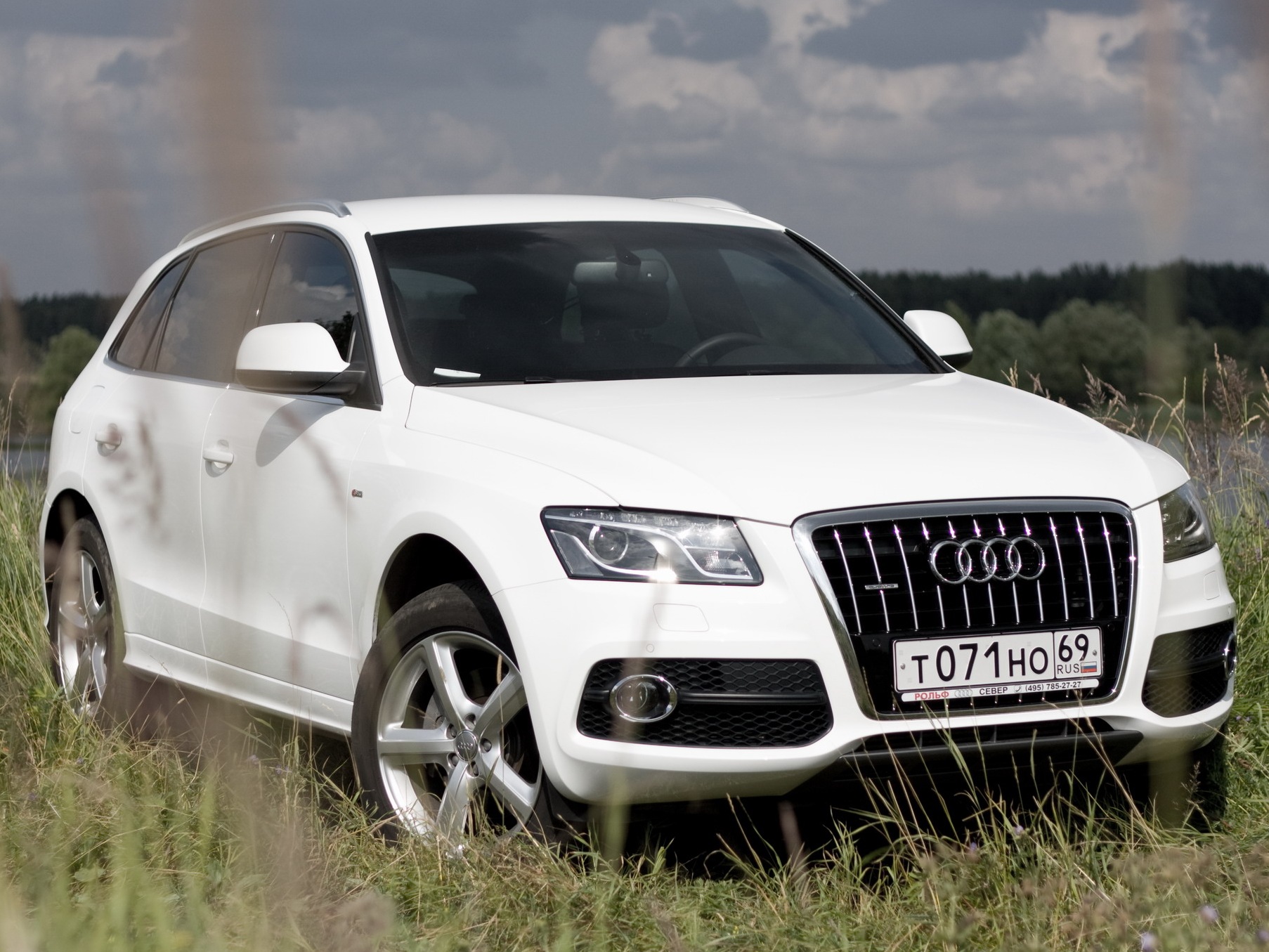 Белые 5 4. Ауди q5 белая. Ауди джип q5. Ауди джип q8 белая. Audi q5 3.0.