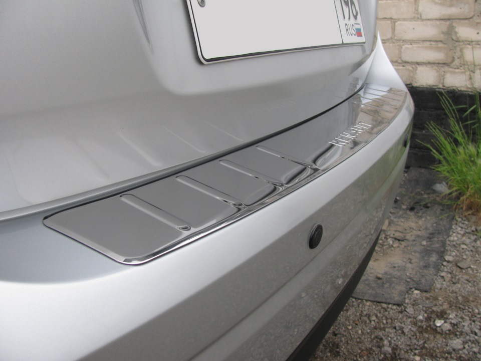23. Хром-накладка на задний бампер — Renault Fluence, 1,6 л, 2011 года ...