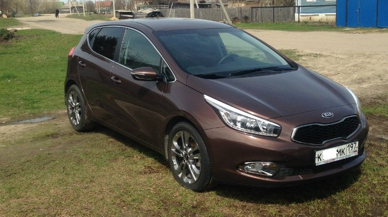 Kia Ceed gt коричневый