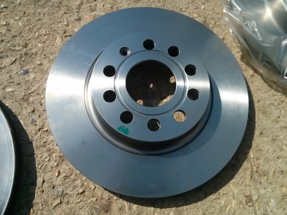 17. ТО-2. Пробег 185000 км. Замена тормозных дисков и колодок по кругу ...