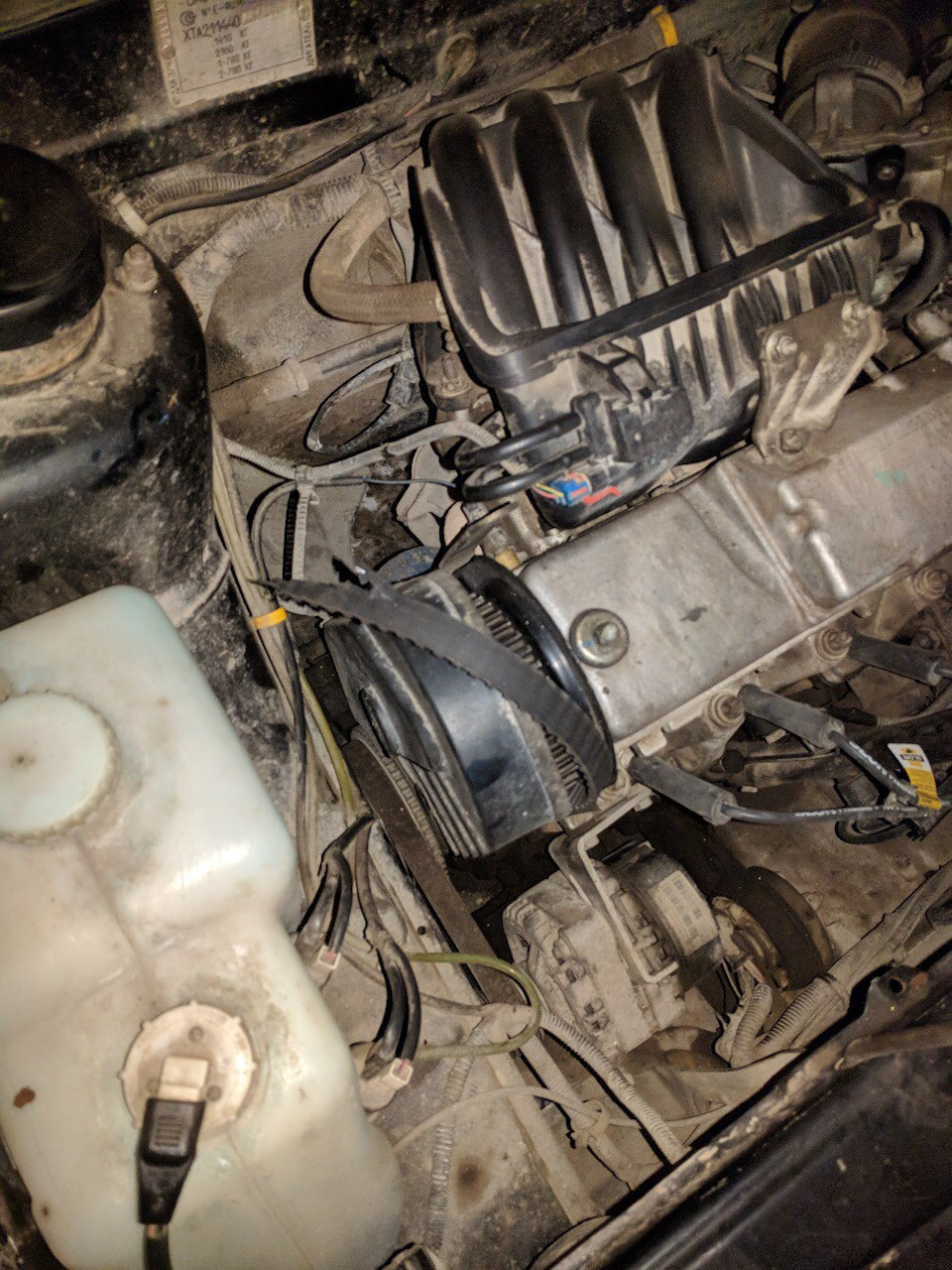Порвался ремень грм и замена пыльников шруса — Lada 2114, 1,6 л, 2012 ...
