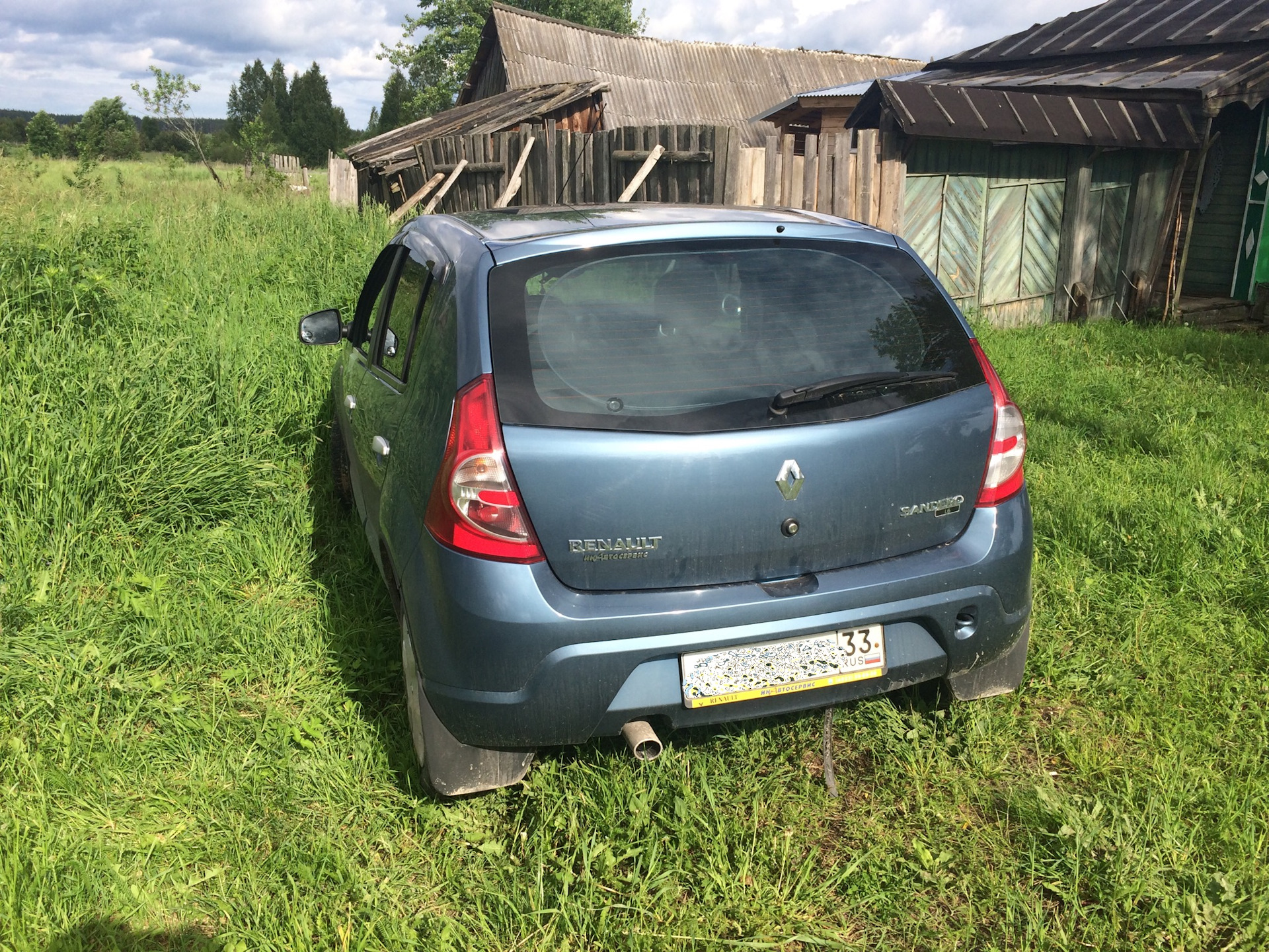 Рено сандеро заднее стекло с обогревом