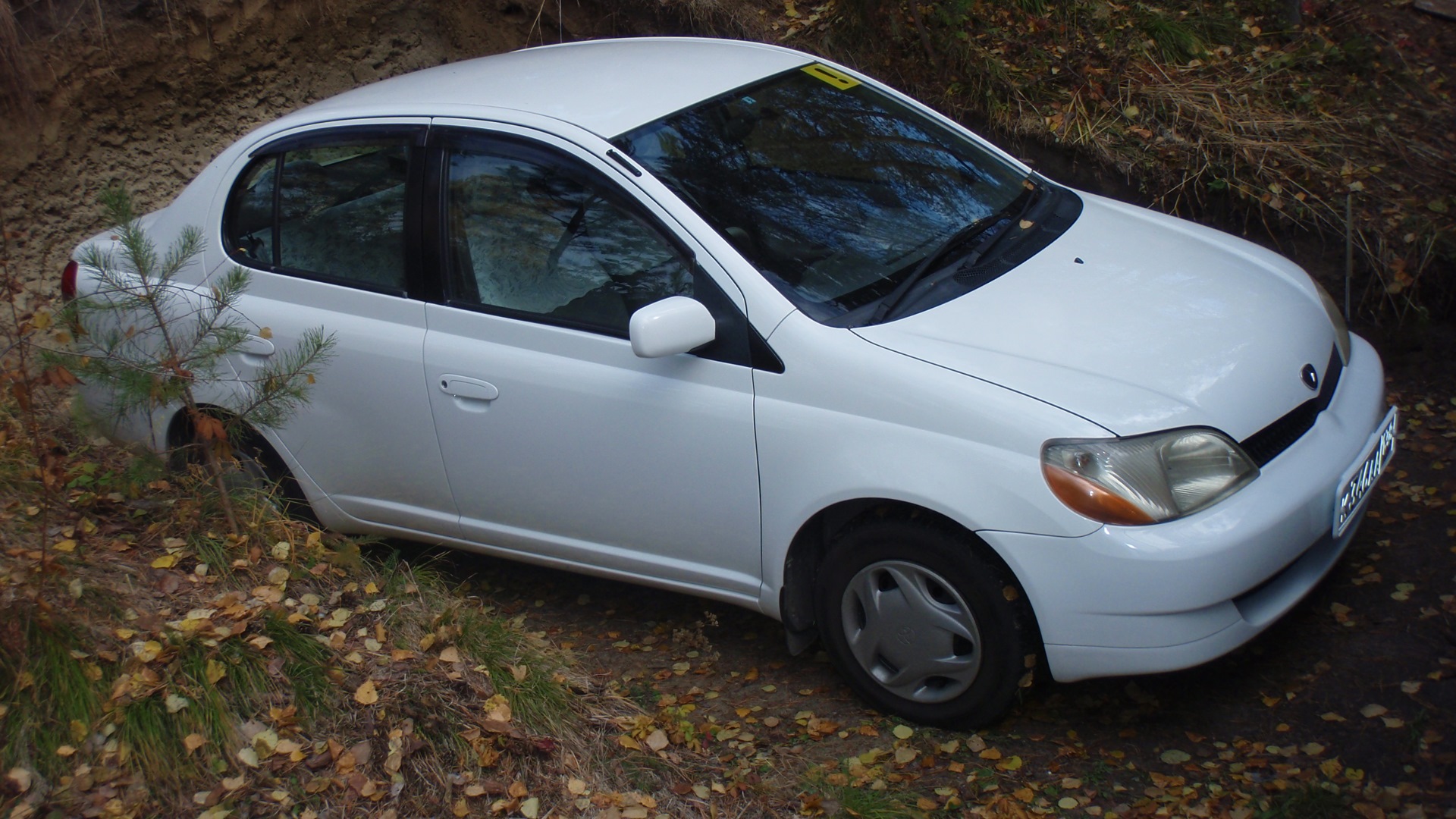 Тойота Платц 2000 трехдверная. Toyota Platz диски. Toyota Platz 9. Тойота Платц драйв.