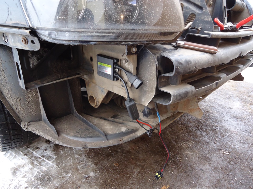 Подарок на 8 Марта! Ксенон в ПТФ) — Lada Приора седан, 1,6 л, 2010 года ...