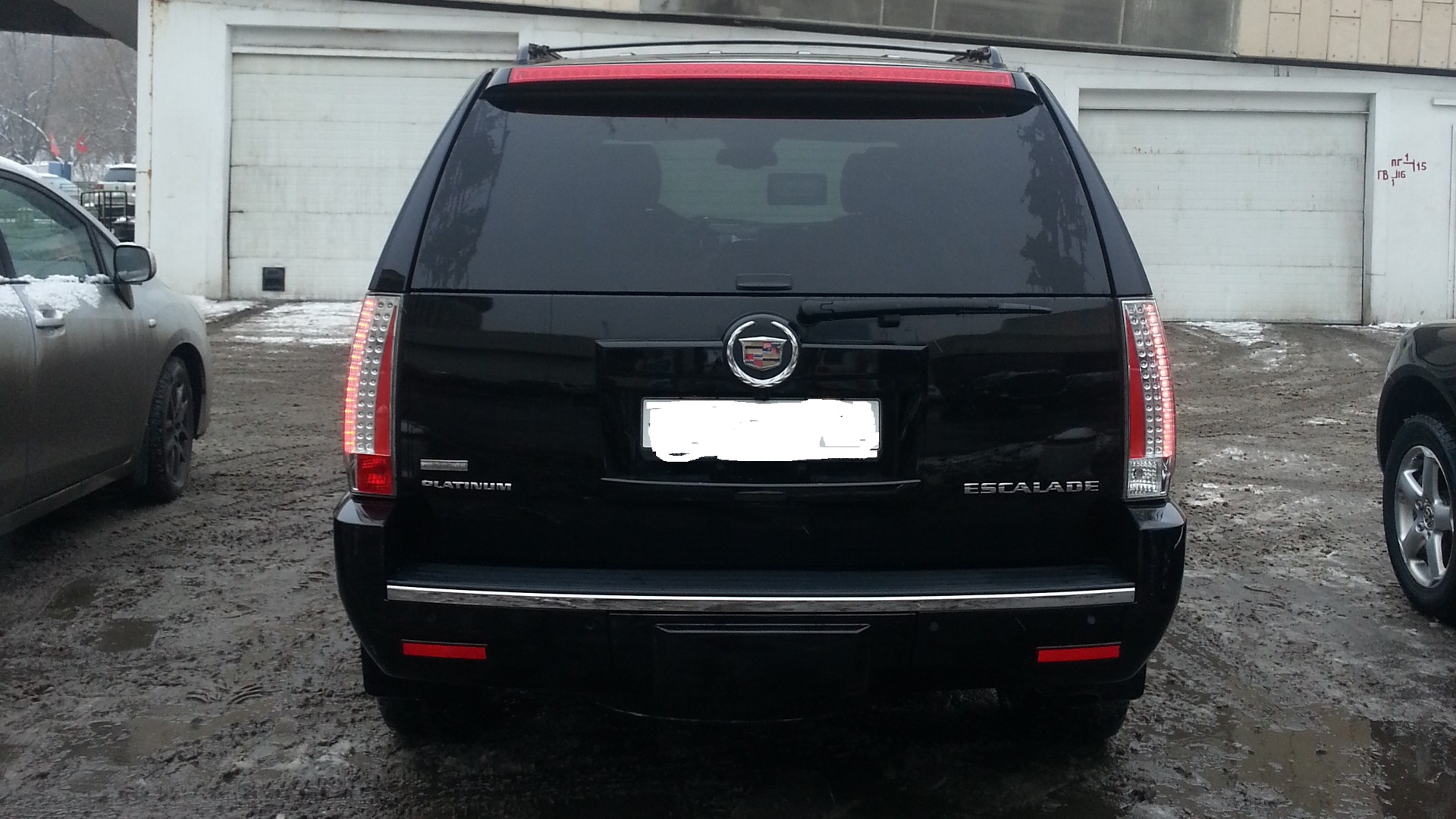 Cadillac Escalade (3G) 6.2 бензиновый 2009 | Лайнер бизнес-класса на DRIVE2