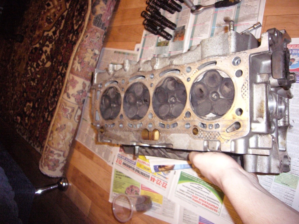 Cylinder head  - Toyota Corolla Levin 16 L 1993