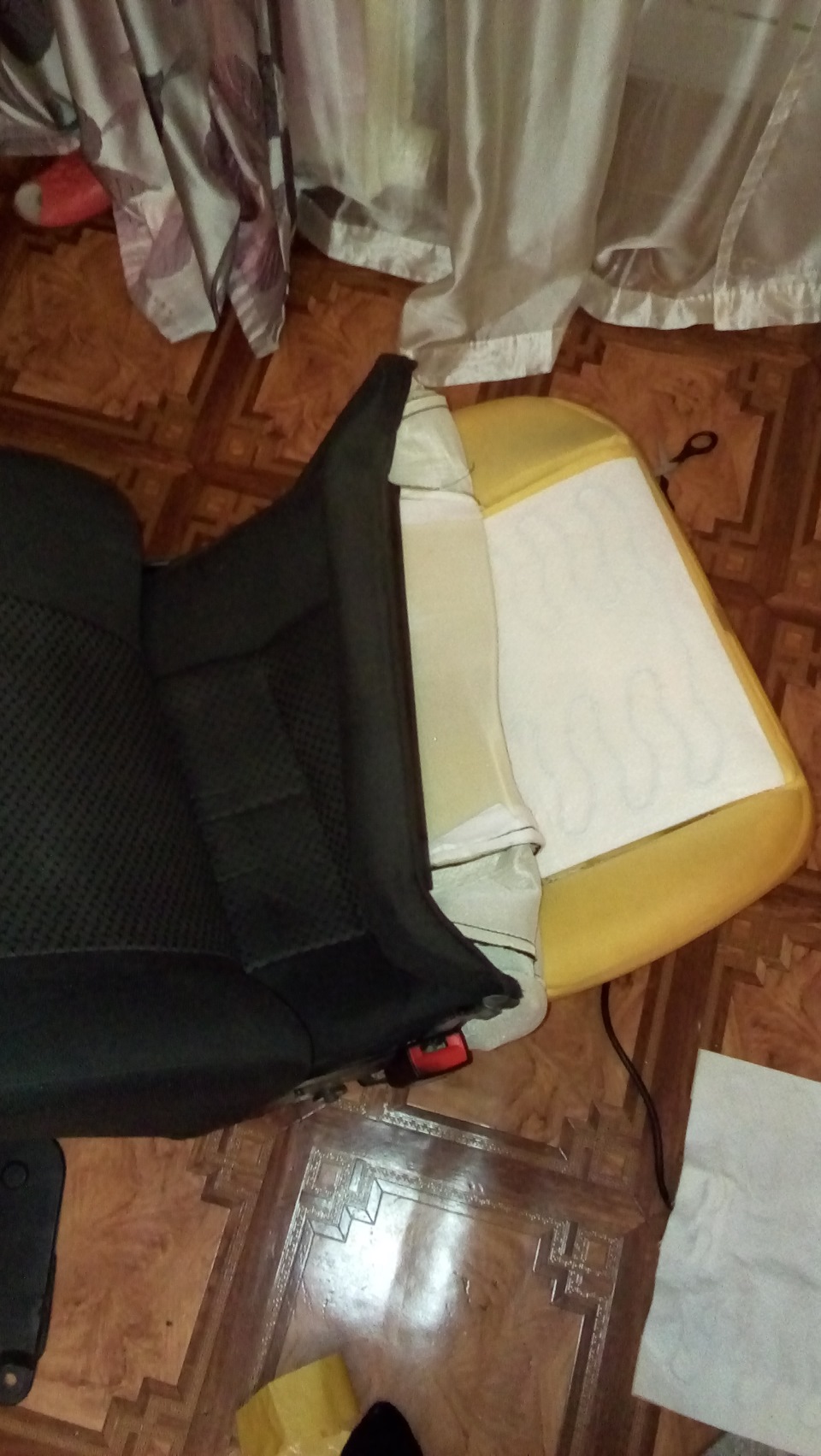 Подогрев сидений — LADA Приора универсал, 1,6 л., 2013 года | просто ...