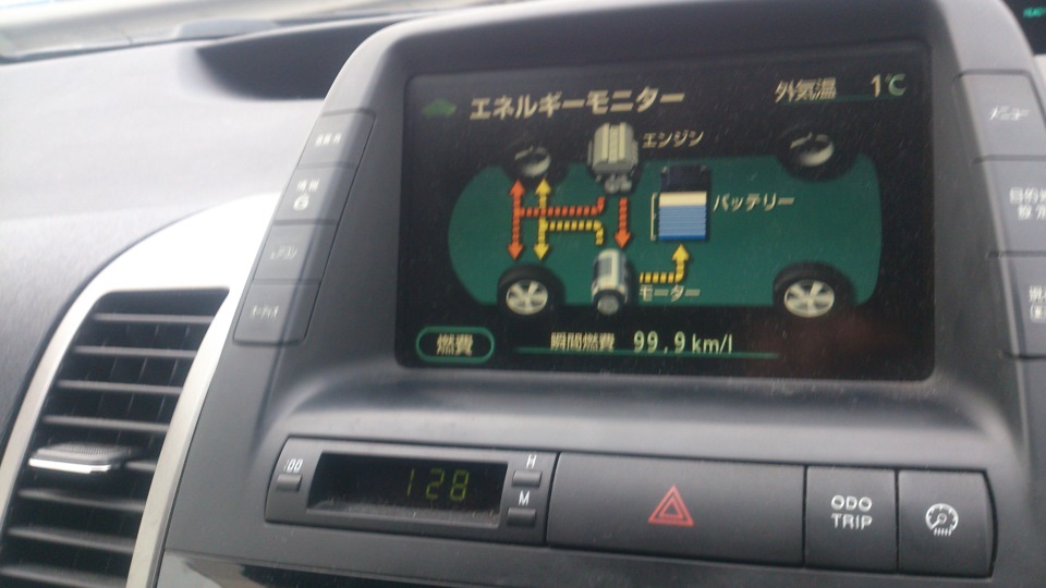 монитор toyota prius 2008