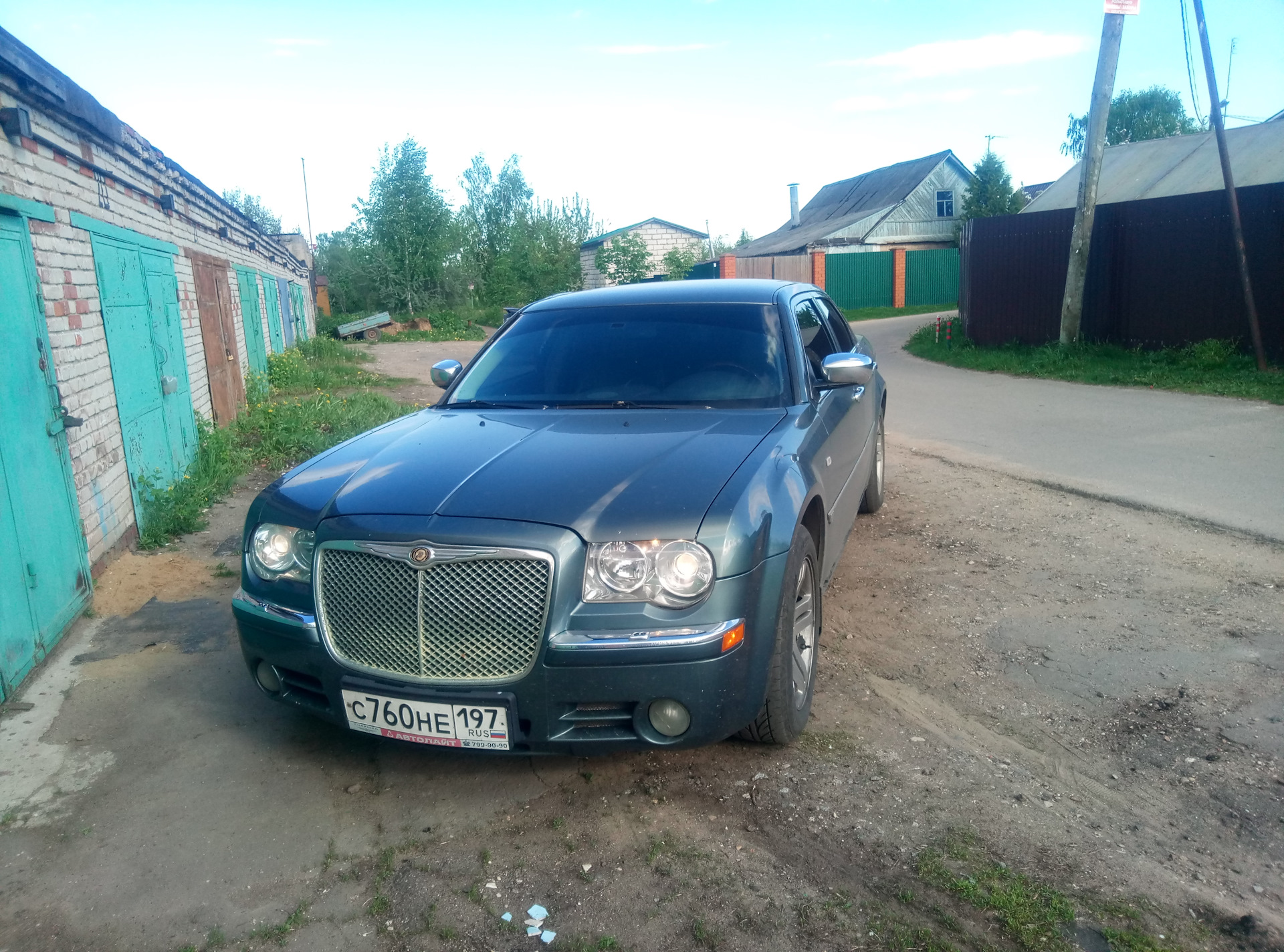 Chrysler 300с CRD STARTECH. Решетка радиатора Chrysler 300c. Решетка радиатора Крайслер 300с. Chrysler 300c STARTECH.