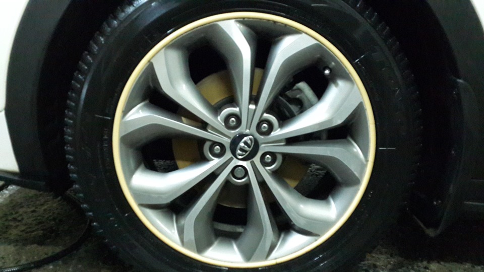 Санта фе резина размер. Диск Hyundai Santa Fe r17. Hyundai Santa Fe r17 колеса. Диски Hyundai Santa Fe r20 оригинал. Диски r17 Hyundai Santa Fe оригинал.