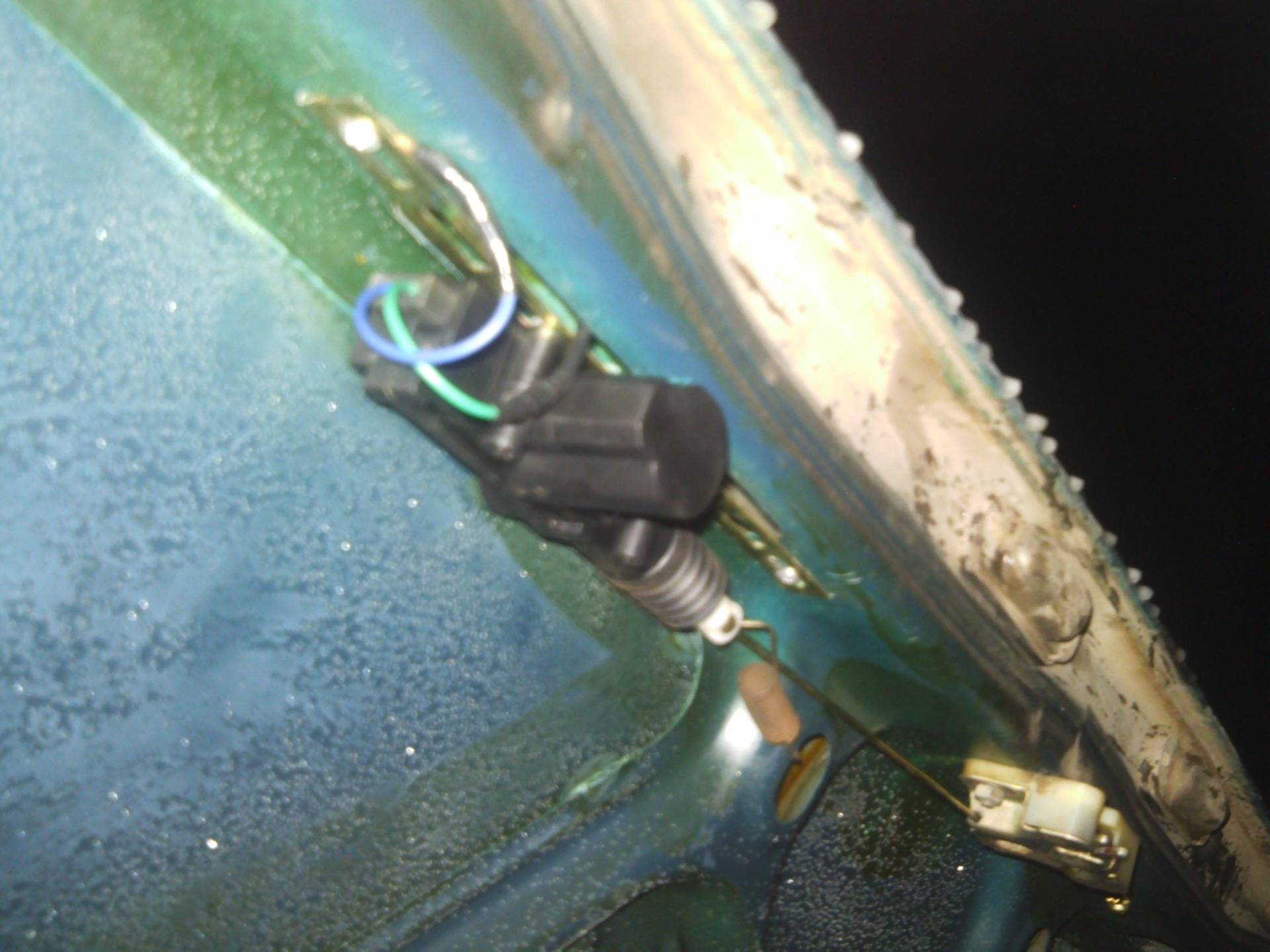 замок багажника — LADA 2107, 1,6 л., 2003 года | просто так | DRIVE2