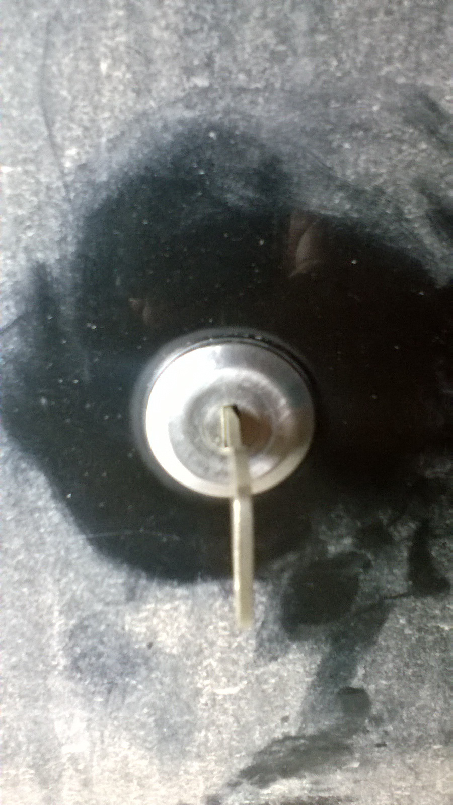 Замена замка на двери багажника и ревизия внутренней личины замка ...