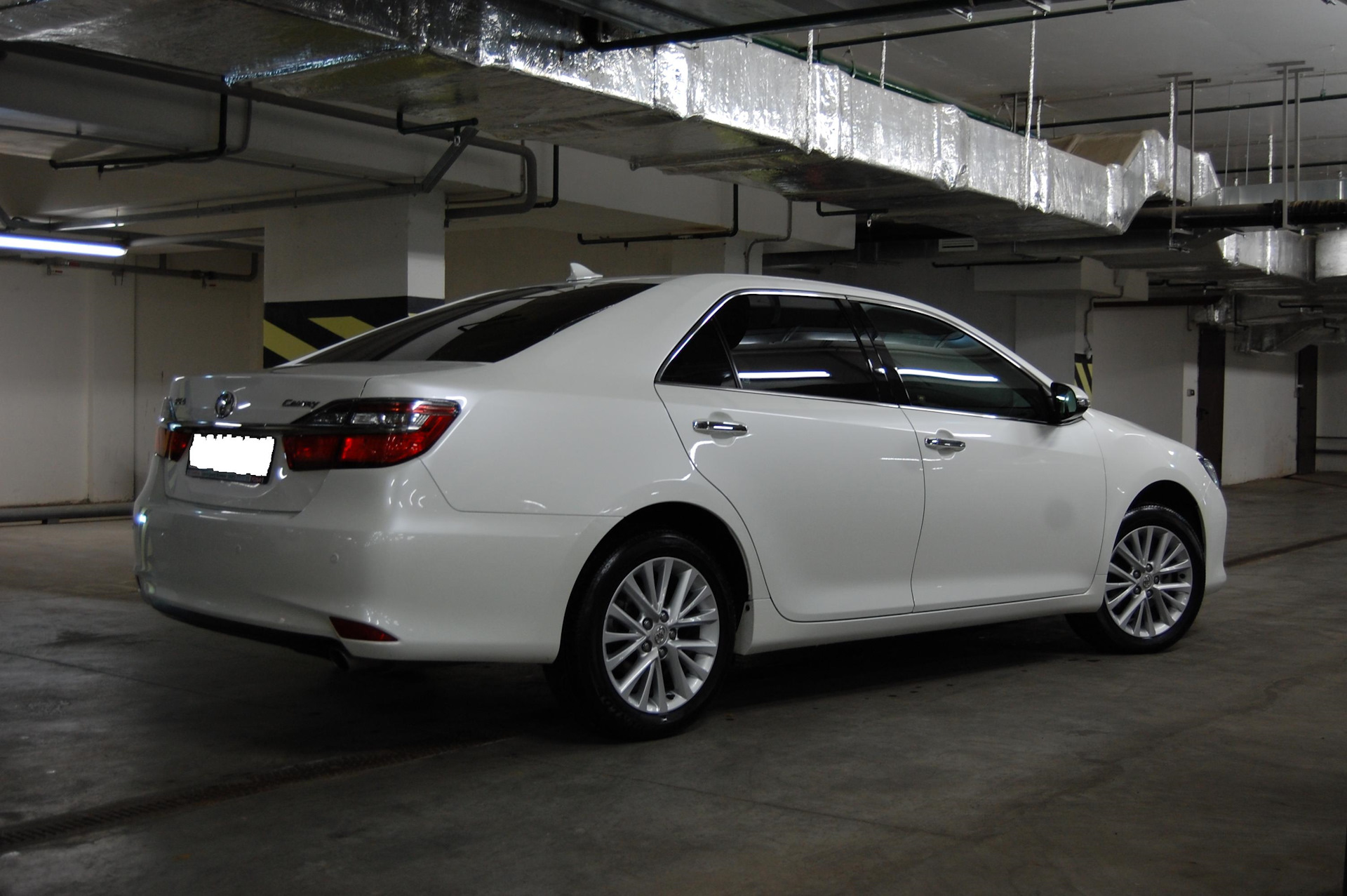 Тойота Camry 2015