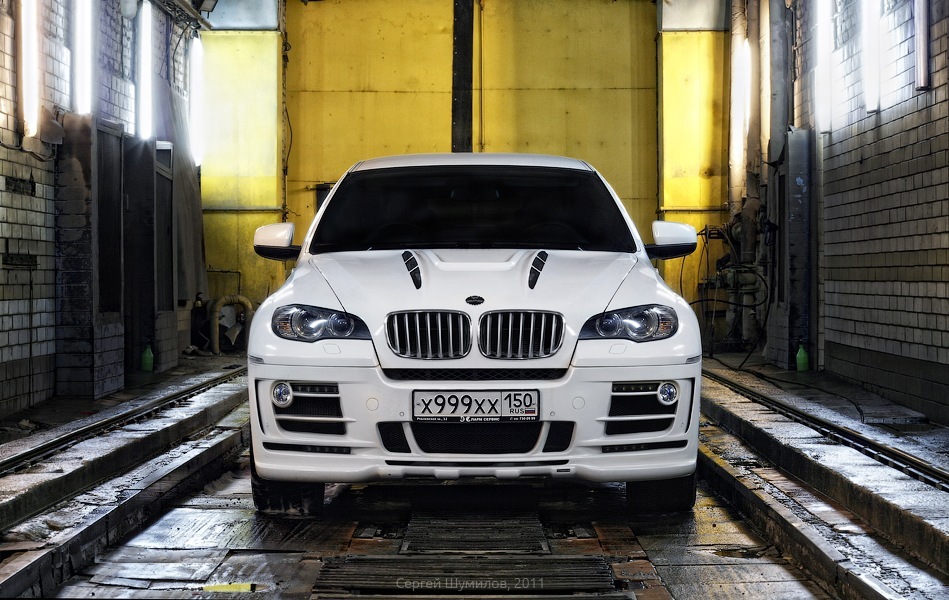 Капот бмв х6. BMW x5 999. БМВ х5 белая.