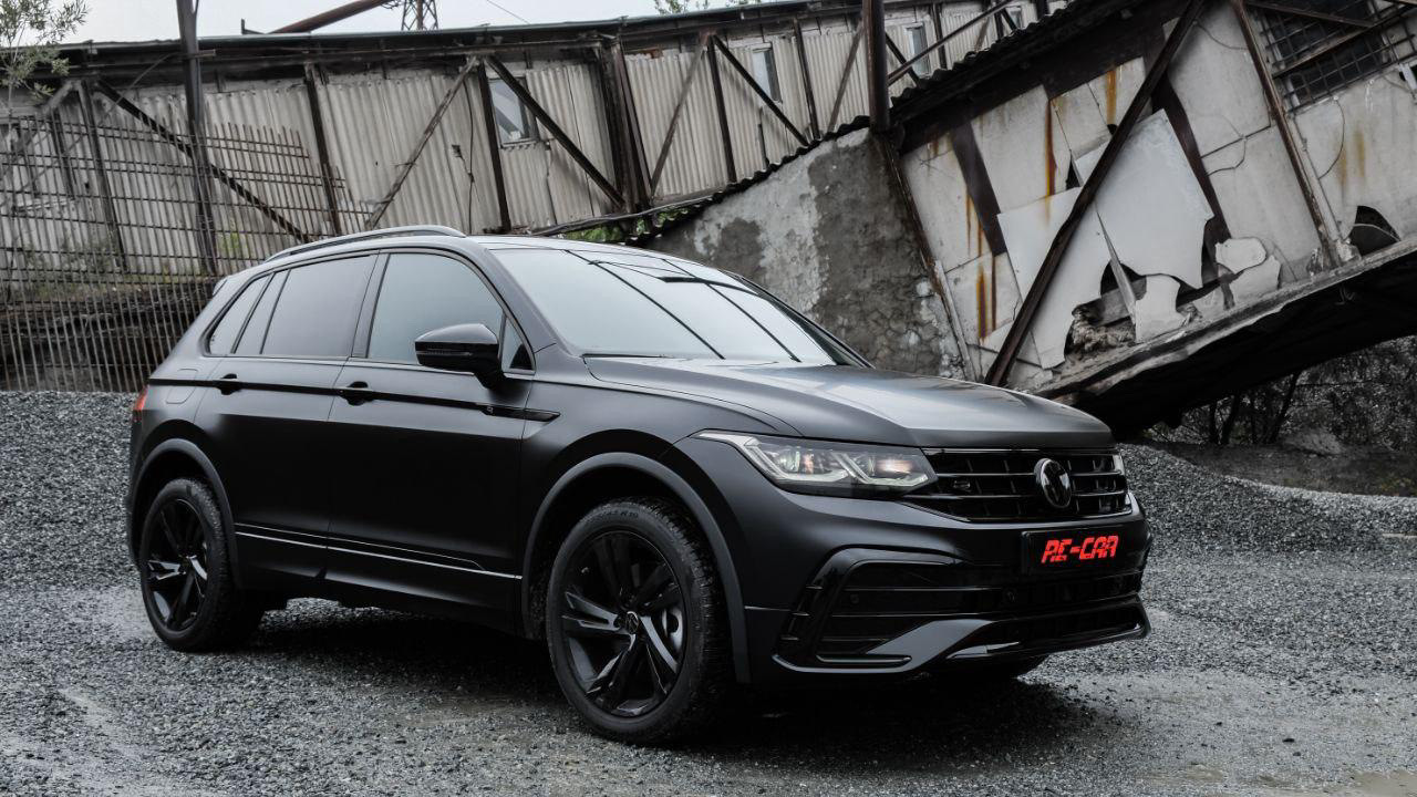 New look. Чёрный сатин — Volkswagen Tiguan (2G), 2 л, 2021 года | стайлинг  | DRIVE2