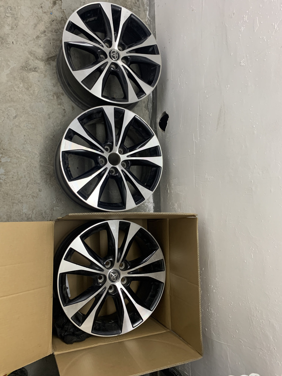 Диски — Toyota RAV4 (IV), 2,5 л, 2013 года | шины | DRIVE2