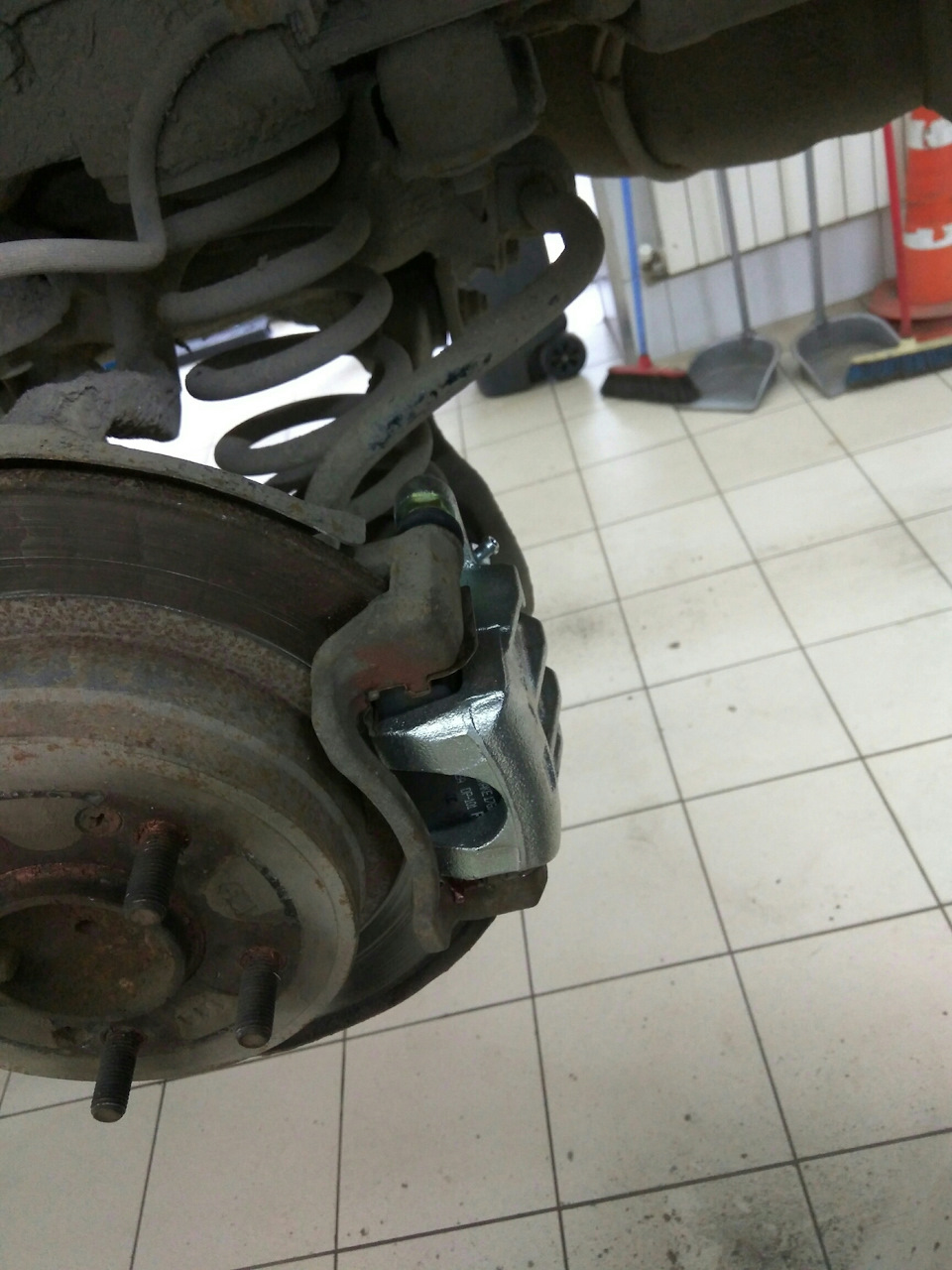 Баржа тормозит! Снова! — Hyundai Sonata V (NF), 2 л, 2008 года ...