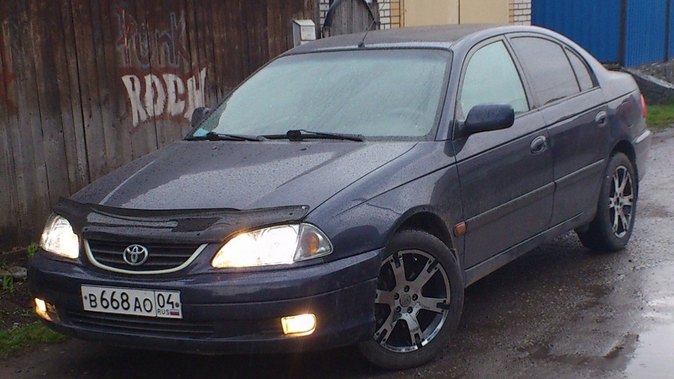 2001 год. Avensis 1.8 2001. Тойота Авенсис 2001 года. Тойота Авенсис 2001 1,8. Toyota Avensis 1.8.