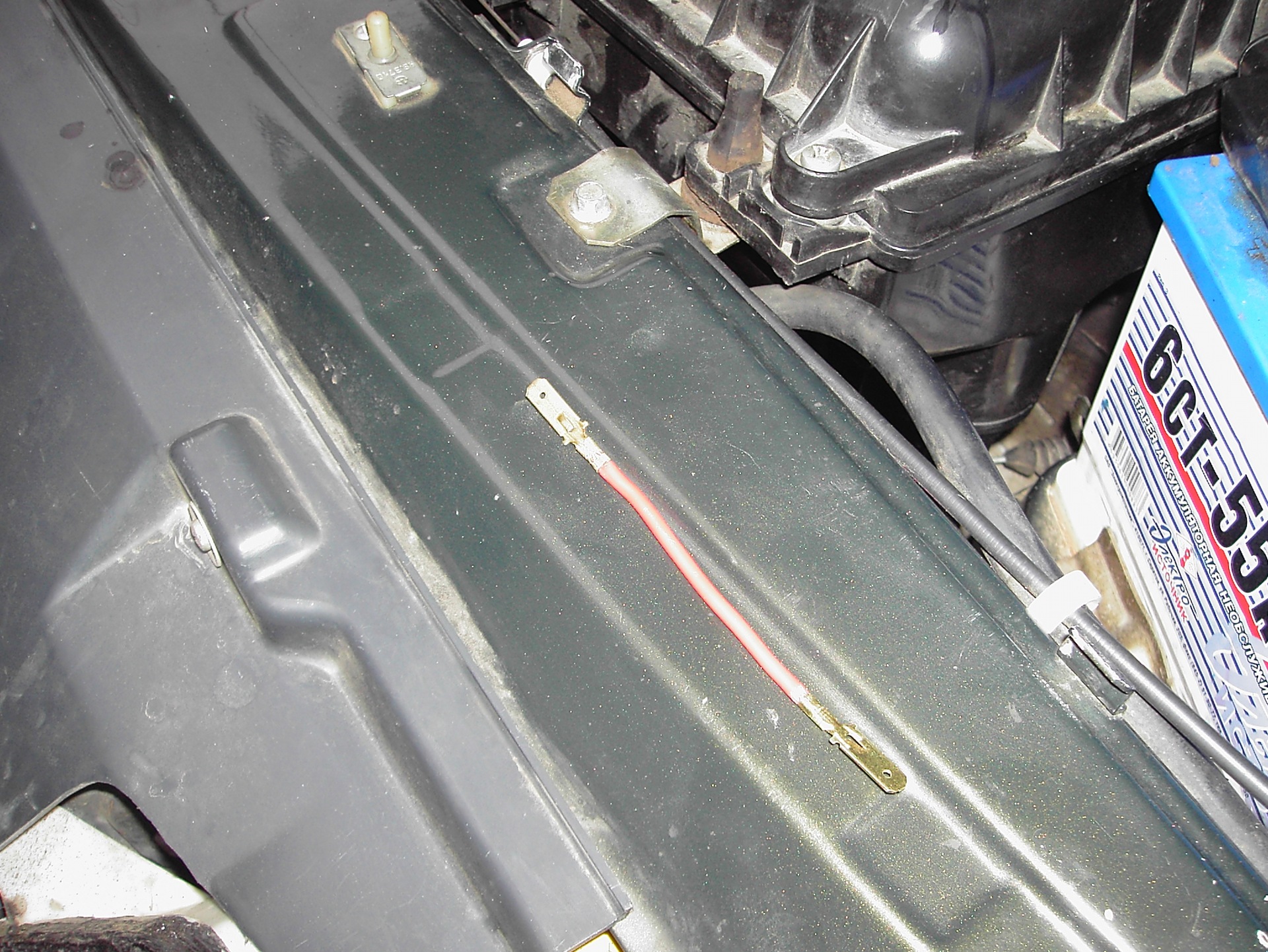 27) стеклоподъемники без зажигания — Lada 2115, 1,5 л, 2004 года ...