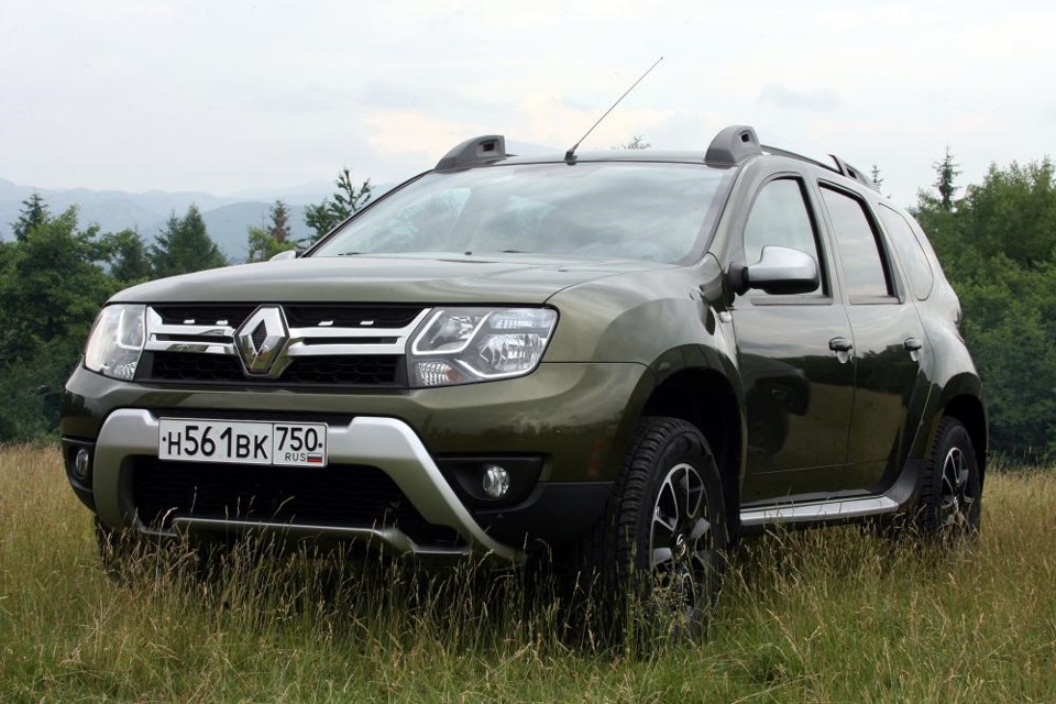 Фары renault duster. Рено Дастер фаза 1. Фонари Рено Дастер. Автомобили Рено Дастер drive2. Доп фары на Рено Дастер.