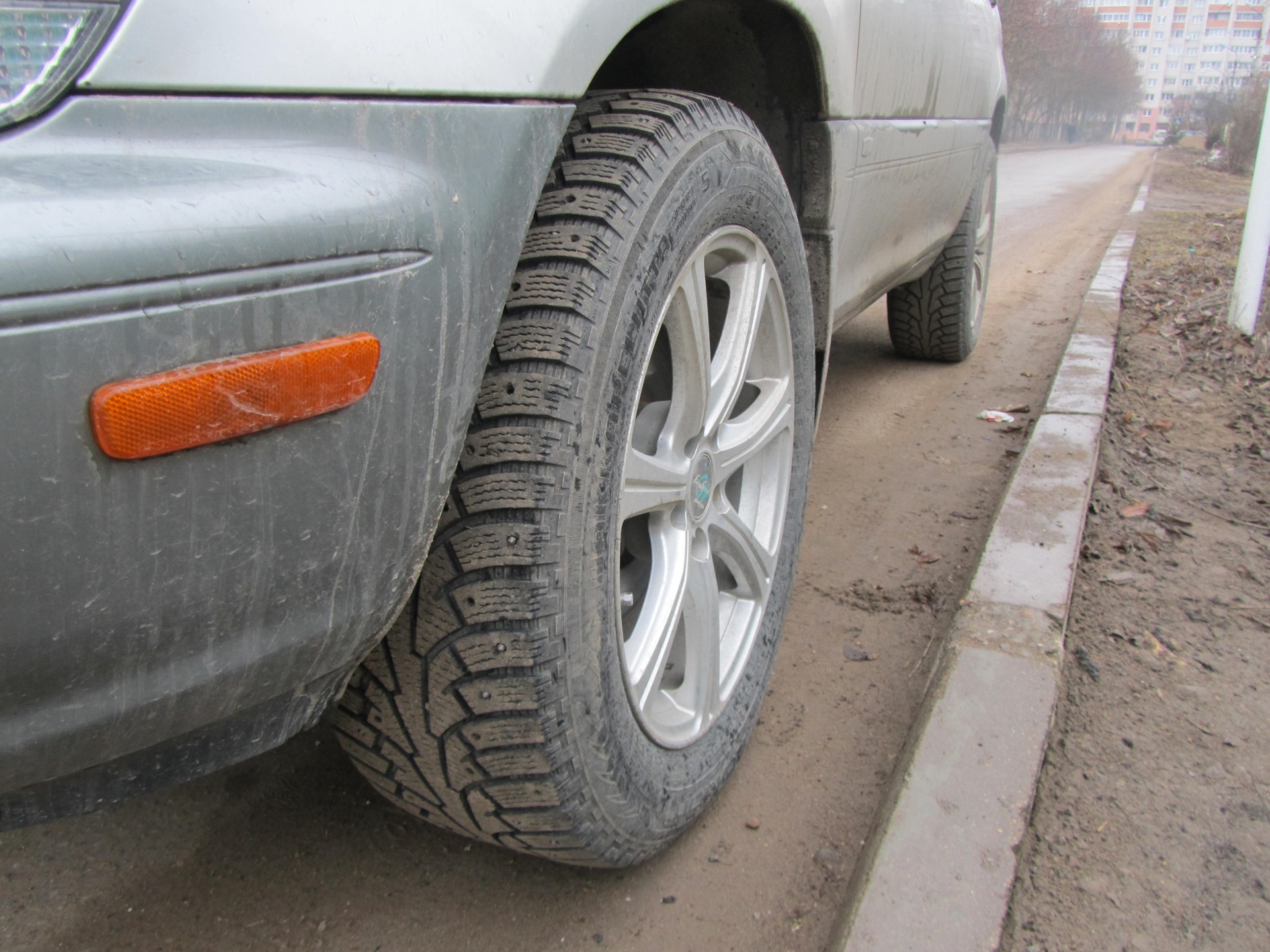 nokian hakkapeliitta 5 как много денег в этом слове… — Lexus RX (1G), 3 ...